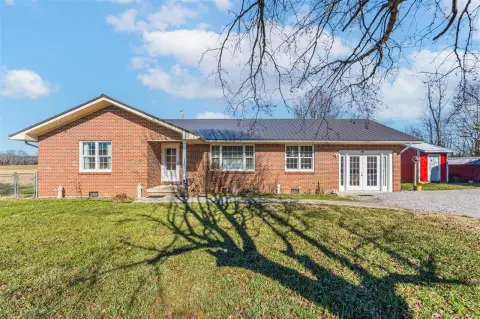 Mini-Farm Near Cumberland River