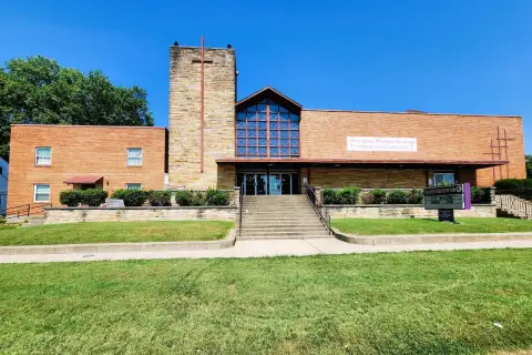Versatile Commercial Building in Louisville