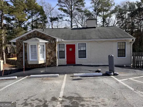 Versatile Commercial Space in Atlanta