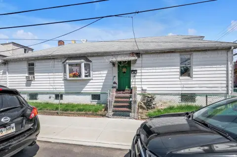 Flushing Duplex with Parking