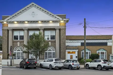 Corner Office Suite With Private Offices