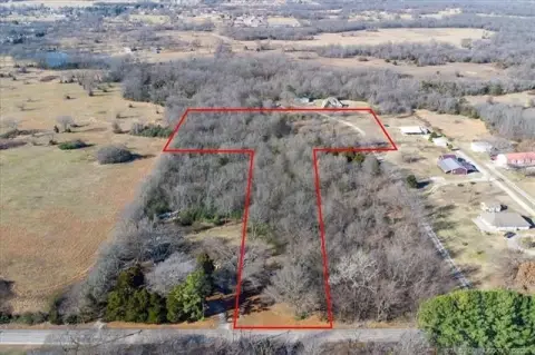 Residential Land in Catoosa, OK