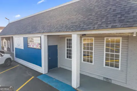 Versatile Commercial Space in Lavonia