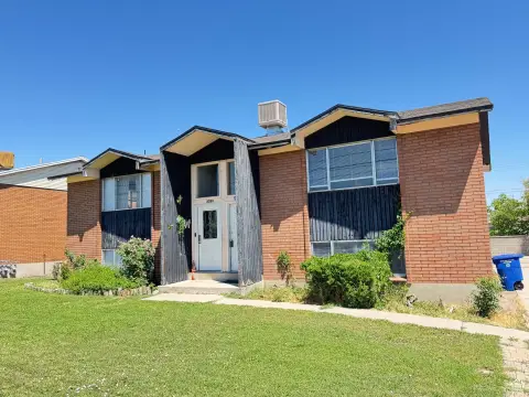 Taylorsville Duplex: Investment Opportunity