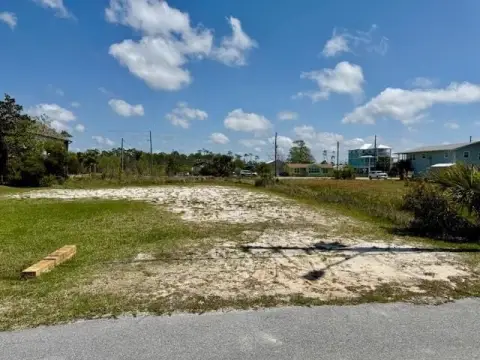 Cleared Lot Near Public Beaches