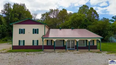 Versatile Commercial Building in Sullivan, IN
