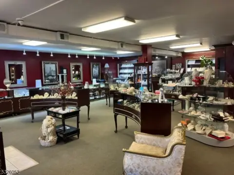 Spacious Store in Hewitt Complex