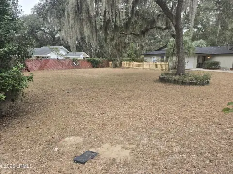 Residential Corner Lot in Port Royal