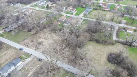 Residential Land in Robbins, IL