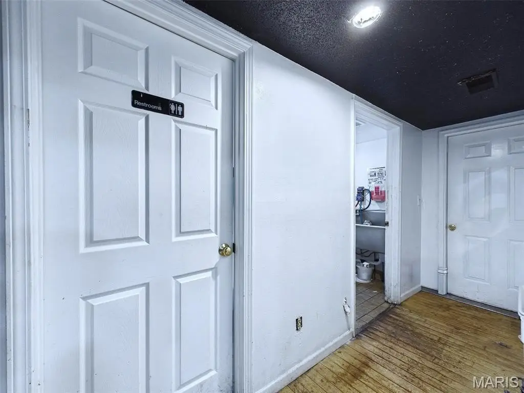 Picture 30
