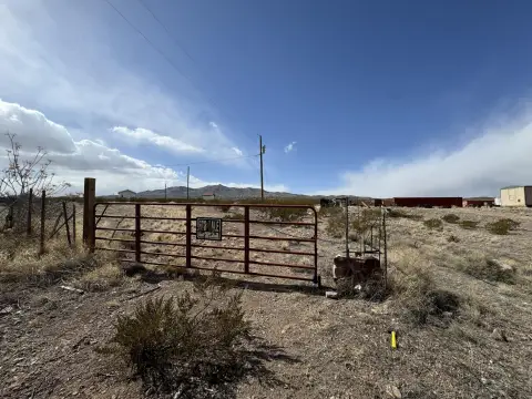 Land in Polvadera Heights