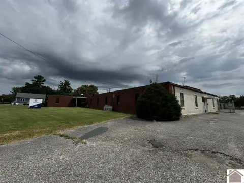 Warehouse with Office and Yard