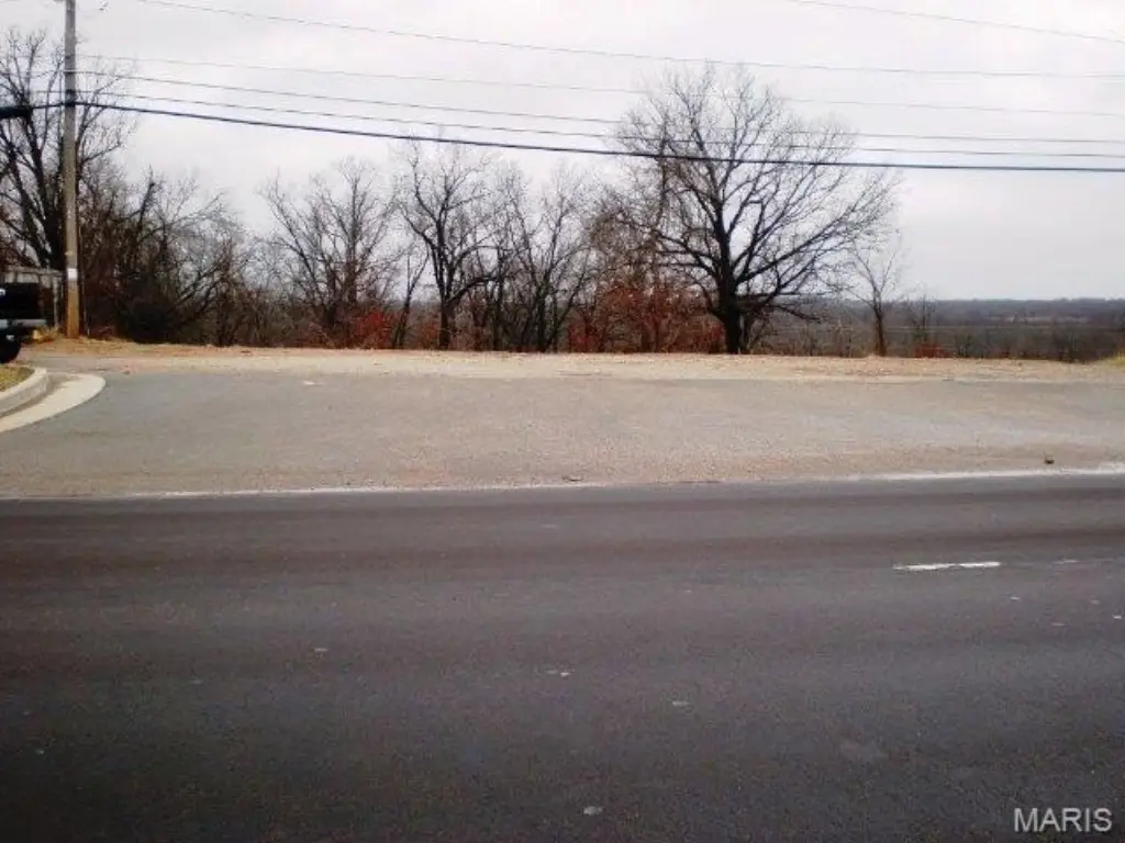 888 Old Route 66, St Robert, MO 65583