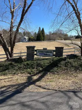 Land in Stoneybrook Community