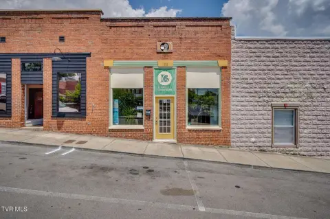 Mixed-Use Property in Historic Downtown