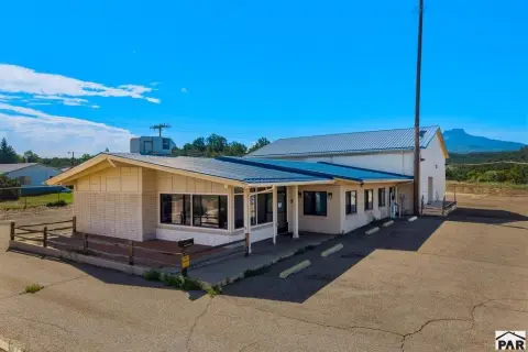 Office/Flex Building with Secured Yard