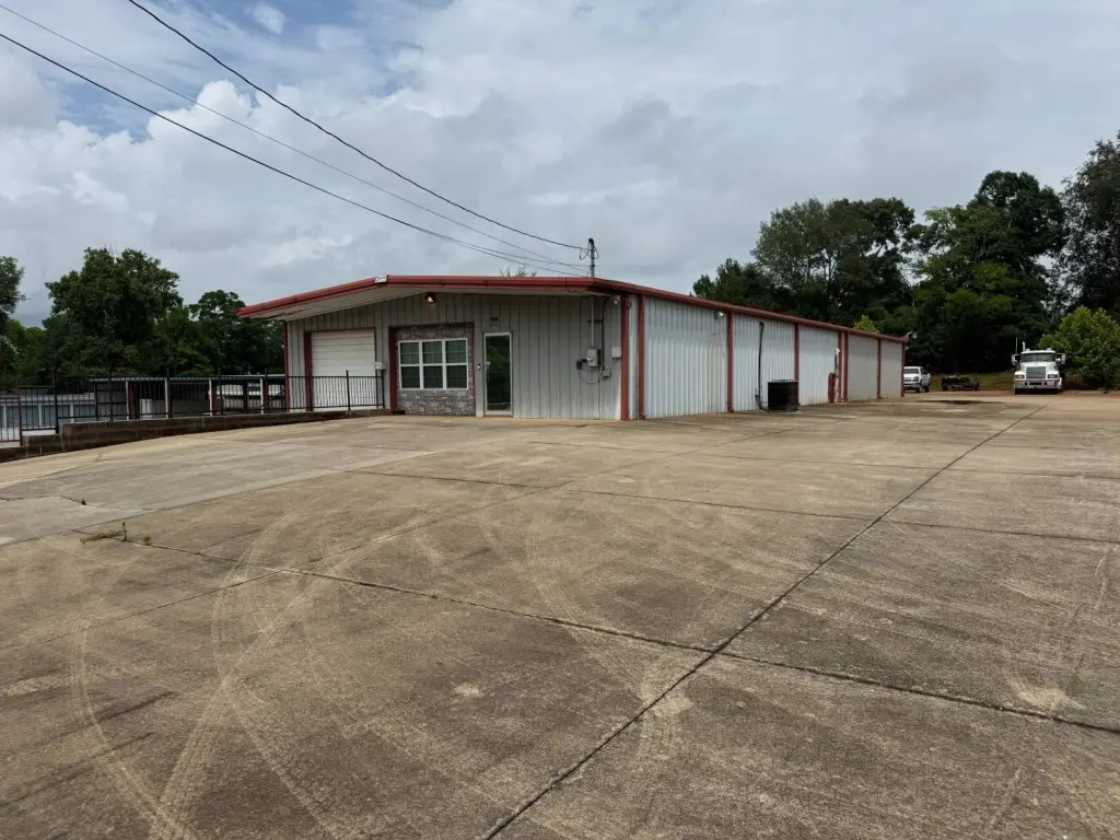 7560 Lambs Fry Rd, Rogersville, AL 35652