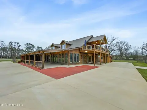 Versatile Venue on 40 Acres