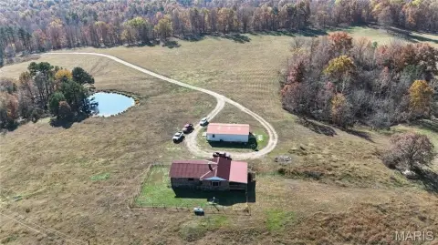 244-Acre Cattle Farm Retreat
