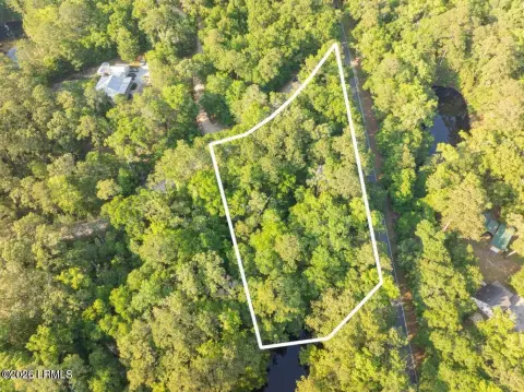 Beaufort Homesite Overlooking Pond