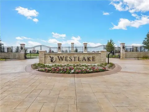 Half-Acre Lot in Woodway, TX