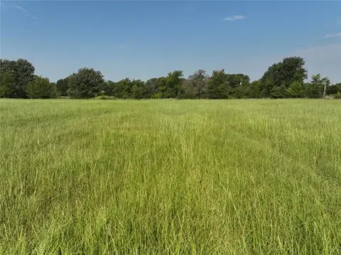 Mabank Ranch with Pond