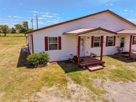 Income-Producing Duplex in Amber, Oklahoma