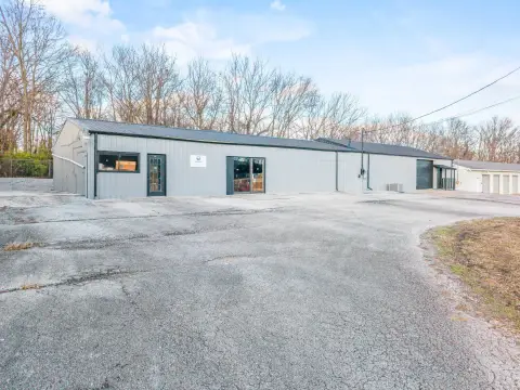 Commercial Building in Central Location