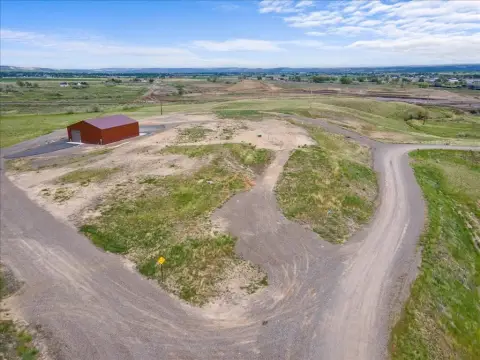 Billings Land with Mountain Views