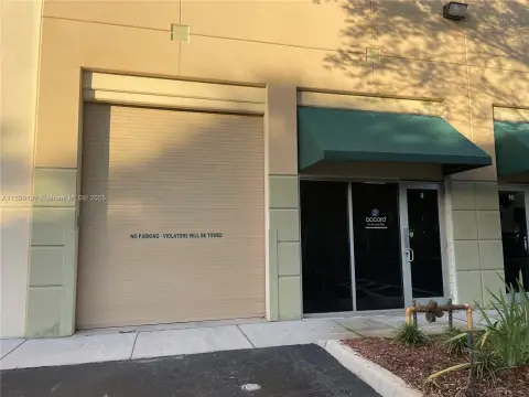 Weston Office/Warehouse Space Available