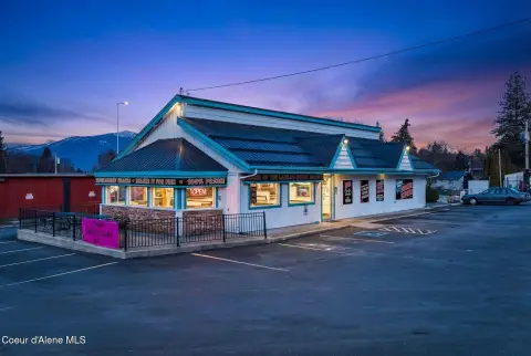 Turn-Key Restaurant on Highway 95
