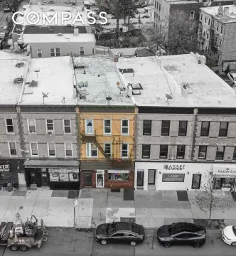 Mixed-Use Building in Queens