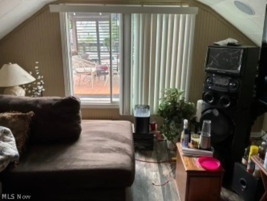 Picture 4