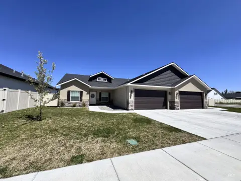Spacious Duplex in Twin Falls