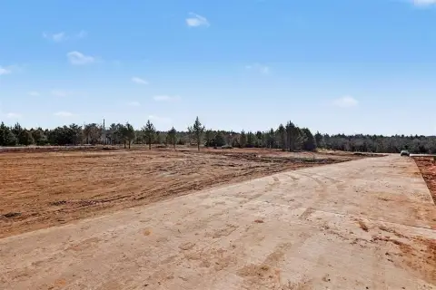 Residential Land in Guthrie, OK