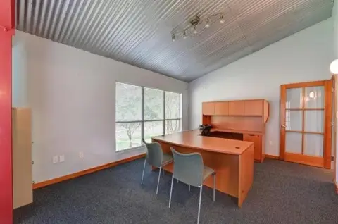 Office/Retail Space in Mandeville, LA