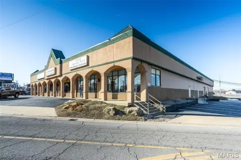 Alton Retail/Office Space Available
