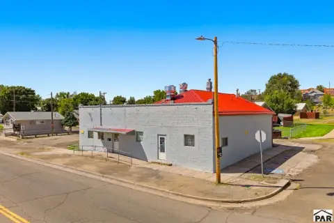 Restaurant with Commercial Kitchen