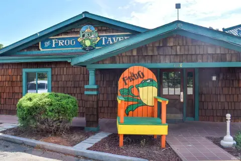 Lake Wawasee Waterfront Restaurant Opportunity