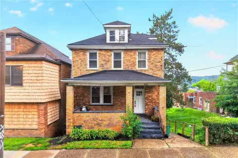 Updated Duplex with Apartment