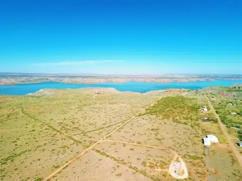Double Lot Near Lake Meredith