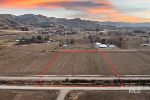 Residential Land in Emmett, Idaho