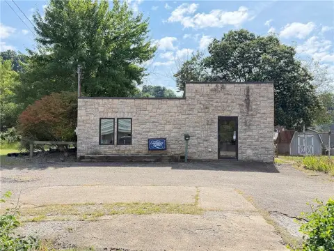 Office Property With Storage