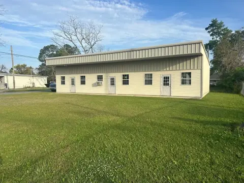 Three-Suite Office Building