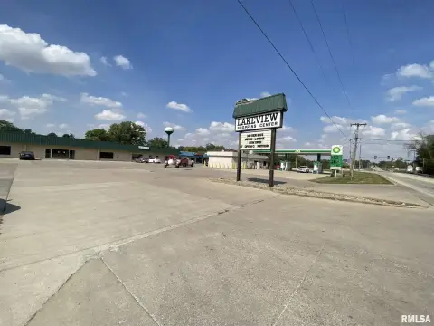 Eureka, IL Commercial Space