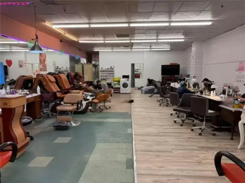 Established Nail Salon in Queens