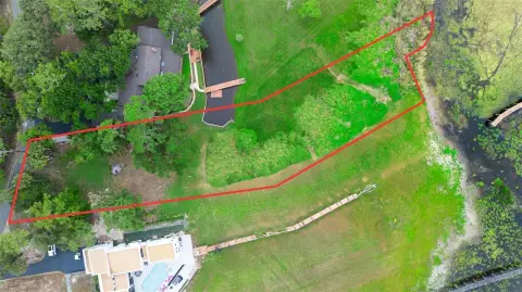 Waterfront Land in Stone Island