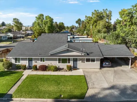 Renovated Duplex in South Medford