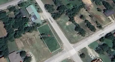 Corner Lot in Corsicana, TX