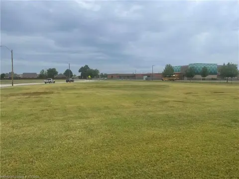 Commercial Corner Lot Near Hospital